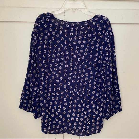 Reformation Floral V Neck Navy Blouse XS - Picture 6 of 6